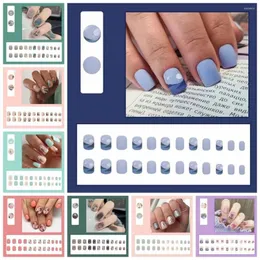 Falsche Nägel 24 teile/satz Maniküre Material Blume Drücken Sie Auf Volle Abdeckung Nail art Tipps Blatt Kurze Gefälschte Kunststoff