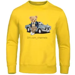 Felpe con cappuccio da uomo Felpe Teddy Bear Beside The Car Uomo Pullover Autunno inverno Felpe con cappuccio in pile Caldo casual Streetwear Novità Felpa con cappuccio da uomo T240217