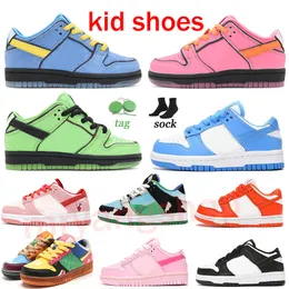 2024 حذاء الأطفال للأولاد Girls Black White Panda Blossom Triple Pink Athletic Athletic Outdoor Dasual Fashion Sneakers Kids Walk Toddler Sports Trainers 22-35 Eur