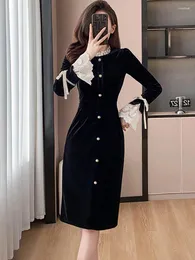 Casual Kleider 2024 Schwarz Samt Patchwork Spitze Chic Kleid Frauen Elegante Hepburn Lange Kleid Herbst Winter Koreanische Bodycon Party Nacht