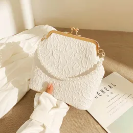 Pearl Shell Evening Bags Women Clutch Luxury Wedding Bridal Handbag Fashion Pärled Chain Party Purse 240123
