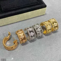 Van Clover Cleef Küpe Tasarımcı Saplama Küpe Vintage Charm Küpeler Perle Marka Tasarımcısı Bakır Tam Kristal Dört Yaprak Yonca Yuvarlak Yuvarlak Küçük Döngü Kupa Küpeler