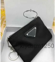 Designer Nylon Canvas Mini Wallet KeyChain för män och kvinnor Black Zip Pocket Pocke Purse Lover Card Holder Keyring Fashion Accessory With Box 958p