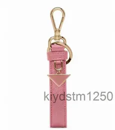 Lüks marka anahtarlık moda çantası kolye erkek kadınlar araba anahtar zinciri prad anahtar tasarımcısı deri anahtar zincir çok sevimli sevgili aksesuarları 53am