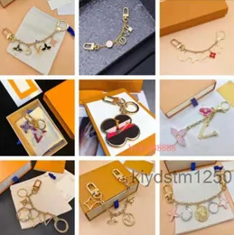 أوروبا والولايات المتحدة Leisure Classic Key Chain Boutique عالية الجودة للرجال العلامة التجارية الفاخرة 8ntq