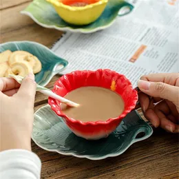 Pucharki spodek kolorowa herbata i 6 uncji Puchar kawy Clivia z łyżką China ręcznie wykonana