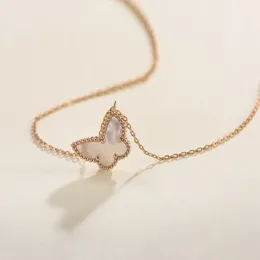 2024 S925 Sterling Srebrny słodki Mini Butterfly Designer Bransoletka dla kobiet luksusowa marka Shell Choker Clover Bransolets Naszyjnik Kolczyka Biżuter diftq9