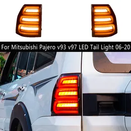 Mitsubishi Pajero için Araba Arka Lamba V93 V97 LED Kuyruk Işığı Montajı 06-20 Fren Ters Park Hafta Işığı Otomatik Parçaları