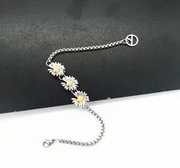 KPOP GDragon Three Daisy Design Bracelets Peaceminusone Women Jewelry PEACEMINUSONE Unisex Accessories wj376 hi4i4247634