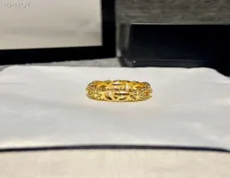 Nowy pusty pierścień kwiatowy z diamentowymi literami Złota wszechstronna moda 4777840