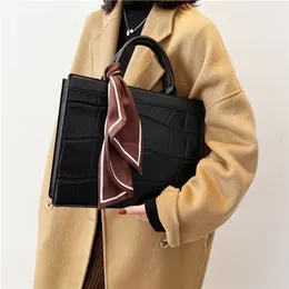 Burmina duże torby z pracy A4 dla kobiet projektant trendowy wzór PU skórzane torby na ramię