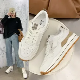 Womens Sneakers 2023 Spring Autumn Sport Sport Shoe Laceup Laceup أحذية غير رسمية تشغيل Zapatos de Mujer 240202