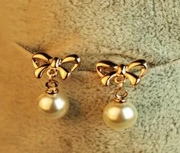 Kisswife New Shapeshift Stud Earring Bow Pearl Earrings Accessories Pearl Bow smycken gåvor9682535