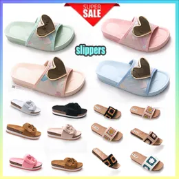 Designer casual plataforma anti-colisão slides chinelos homens mulher resistente ao desgaste anti couro macio solas sandálias plana verão chinelo tamanho 36-40