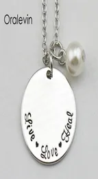 LIVE LOVE HEAL Inspirational Collana con ciondolo personalizzato inciso inciso a mano per la signora della moda Bel regalo di gioielli 18 pollici 22 mm 10 pezzi Lo7997075