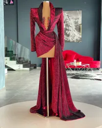 Özel Tasarımcı Bir Çizgi Gece Elbise Asimetrik Yan Bölünmüş Derin V Boyun Boncuklu APLİTE KAPSAMLARI Süpürme Tren Vestidos De Noche Resmi Durum Özel Boyut