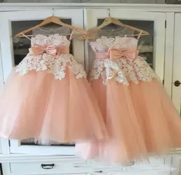 2019 Lovely A Line Tulle Aptique Flower Girls Dresses Sheer Neck Bow Sash Girls Pageant Gown for Wedding Party2676012