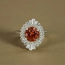 Popolare vendita calda Baguette affusolata e anello di fidanzamento in moissanite a taglio rotondo per donna con diamante in argento sterling 925 con VVS