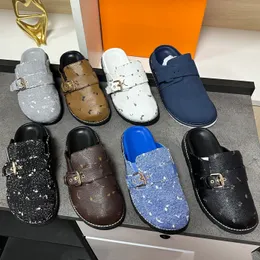 Nya lyxiga mysiga komforttrosa Slipper Designers Panama Easy Mule Sandal Män Kvinnor Flat Sandaler Läder Muls Justerbar band Slides Baotou Slippers Storlek 35-45