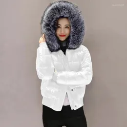 Korki damskie płaszcze modne czysta biała żeńska kurtka puffer krótka parkas 2024 Zimowy płaszcz z kapturem dla kobiety błyszczący wodoodporność na dół