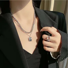 New light luxury niche design high-level double layered superimposed necklace womens ins hip-hop sweater chain autumn and winter collarbone chain