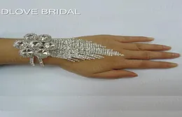 Nuovo arrivo romantico braccialetto da sposa in cristallo Disponibile pronto per la spedizione Accessorio da sposa Catena a mano Gioielli da sposa Real Po4537611