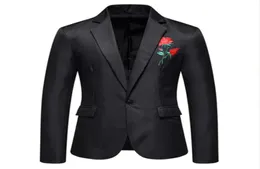 Bellissimi testimoni dello sposo Decorazioni di rose Smoking dello sposo Abito da sposa da uomo Giacca da uomo Blazer Prom Cena 2 pezzi Giacca da giacca Pantaloni Cravatta 48341170