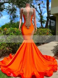 흑인 여자를위한 오렌지 새틴 인어 댄스 파티 드레스 섹시 v 넥 구슬 반짝이는 반짝이는 반짝이는 이브닝 가운 로브 드 볼 bc15130