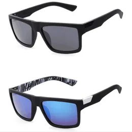Großhandelspreis: Sport-Sonnenbrillen mit reflektierenden Gläsern in den Bügeln, die Sonnenbrillen bedrucken
