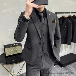 Męskie garnitury Blazery (Blazer+kamizelka+spodnie) Brand Striped Mens Casual Business Suit 3PCS Set Grooms Wedding Slim Suit Męski kamizelki