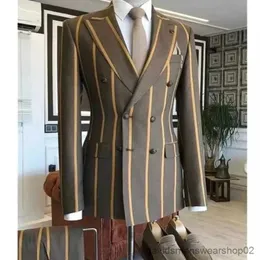 Męskie garnitury Blazers Nowe przybycie szerokie paski Suits szczyt Lapel Custom Made Slim Fit Tuxedo Masculino Blazer Prom Daily Wear 2 szt. Kurtka+spodnie