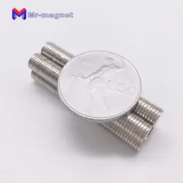 مغناطيس الثلاجة 100pcs الجزء العلوي الصغير NDFEB Neodymium Disc Dia N35 Super Strong Strong Rare Magnet ZZ