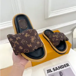 Designer Pillow Slipper Pool Pillow Line Mule Slides Baumwollstoff Stroh Lässige Hausschuhe Sommer Flache Komfort Mules Vorderriemenschuh mit Staubbeutel