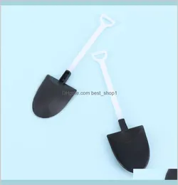 Home Garden Kitchen Dining Bar Flatware Spoons Ankomst 100 PCSlot Mini Potted Plastic Disponable Cake Scoop Shovel Shape Dessert S5916888