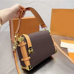 Tasarımcı Yan Bagaj Omuz Çantası Çanta Denim Yumuşak Kutu Çantalar Crossbody Canse Lüks Metal Köşeler Çıkarılabilir Sap Kozmetik Kılıf Petite Malle Çorba Cüzdan