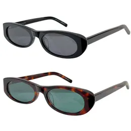 24SS Solglasögon för kvinnor 557 Designer Oval Solglasögon Black Acetate Small Frame Side Logo 100% UV Protective Lenses Fashionable Luxury Women Glasses M119