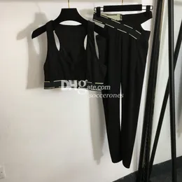 Lyxbrev Kvinnor Yoga Set Black Bra Pants Stretch Tracksuits Slim Two Piece Yoga Bodysuit Designer Yoga Tracksuit