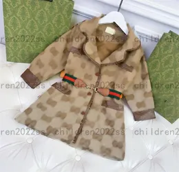 Highend Kids Long Jackets 2022SS Autumn and Winter Nyligen Girls Jacka Brand Designer Lapel Coat Storlek 110160CM2436300