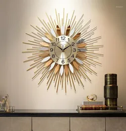 Grande orologio da parete di lusso Design moderno Silenzioso in metallo Creativo Grande Orologio da parete Oro Minimalista Soggiorno Klok Home Decor15976972