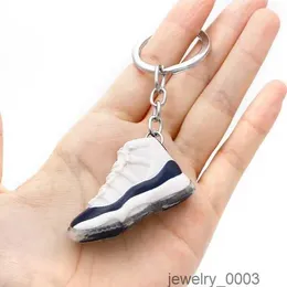 Fashion Creative Mini 3D Basketball Shoes Keychains Stereoscopic Model Sneakers Enthusiast Souvenirs Keyring Car Backpack Pendants Gift XV7E