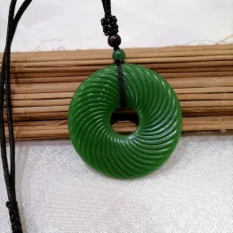 Hängen Natural Green Hand Carved Cloud Mönster Safe Jade Pendant Fashion Boutique Jewelry Men's and Women's Necklace Gift