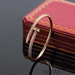 2022 Bangles Clássicos Ouro Prata Prego Pulseira Titânio Aço Cuff Bangle Nlay Diamante Pulseiras Mulheres Mens Amor Jóias Presente C80009 com Caixa O2QW