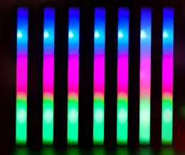 Decorazione del partito RGB LED Glow Sticks Illuminazione in stick multi colore scuro per concerti di nozze Giocattoli Logo personalizzato 220PCS5172336