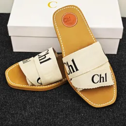 NY DESIGNER KVINNS TRÄ SANDAL SLUFFY FLAT BOTTOMED MULE Slippare Multi-Color Lace Letter Canvas Slippers Summer Home Shoes Luxury Brand Chl01 Sandles Storlek 35-41