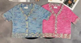 Cardigan donna lavorato a maglia monopetto a maniche corte con scollo a V e nuovi colori abbinati per l'estate 2023