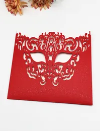 25 pz / lotto Hollow Laser Cut Maschera Modello Busta Biglietti d'invito di nozze Impegni Affari Biglietti d'invito in maschera5966284