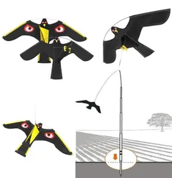 NOVA emulação Flying Hawk Bird Scarer Drive Bird Kite para jardim espantalho quintal casa Y2001068125292