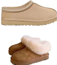 Tazz Platform Boots Man Tasman Slippers Classics Mini Women Snow Boots Wool 따뜻한 부츠 부드러운 편안한 양가죽 플러시 포옹 캐주얼 신발 아름다운 선물