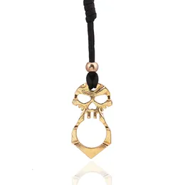 Single Finger Buckle Skull Ring Window Breaker For Women's Wolf Men's Self-Defense Outdoor Equipment With Hanging Rope 520600