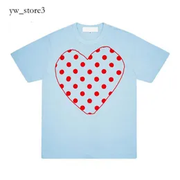 Comme des Garcon 디자이너 브랜드 남성 티셔츠 여름 남성 티셔츠 CDGS PLATION TIRS COMMES SHORT SLEEVE WOMENS DESIGN BADGE GARCONS 자수 Red Love 7635